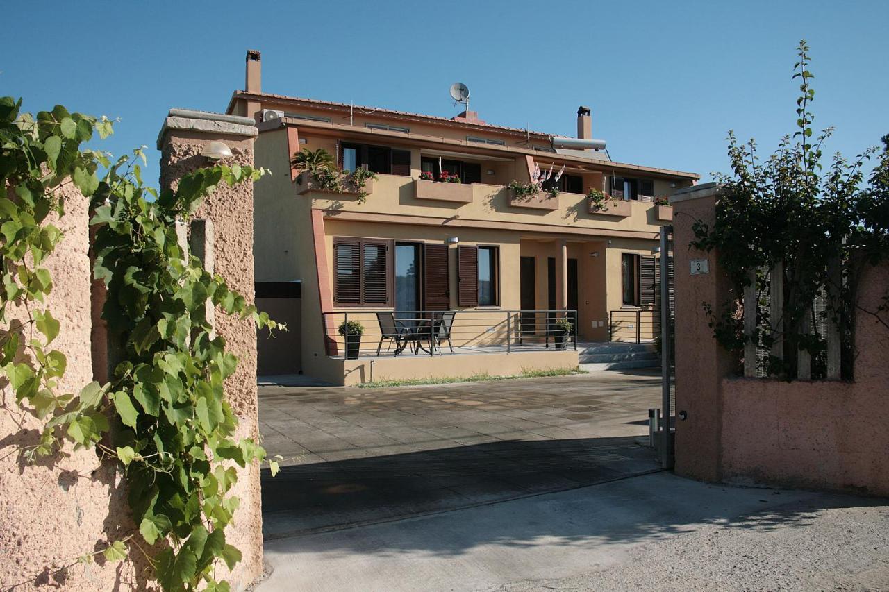 Oliver'S House Sardinia Apartment Флумини ди Куарту Екстериор снимка